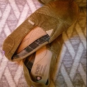 Bobs slip on golden caramel ballet flats